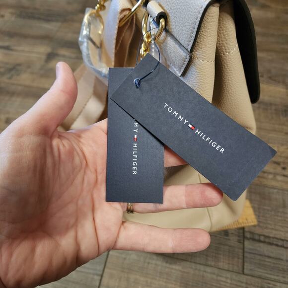 NWT Tommy Hilfiger backpack purse light beige D - Picture 9 of 16